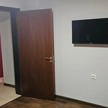 нашата къща 
